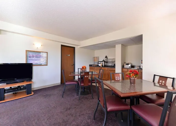 Executive Plus Inn And Suites