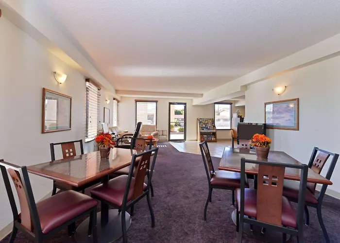 Executive Plus Inn And Suites
